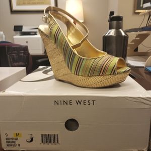 Nine West 9M Green and Gold